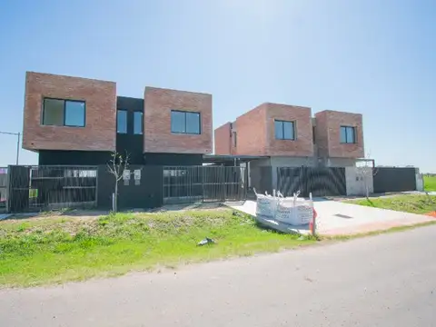 Oportunidad en Funes Norte,  2 dormitorios a estrenar. UNIDAD C