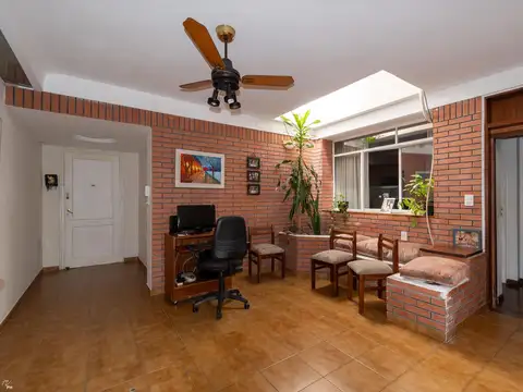 Depto Tipo Casa 5 ambientes con 2 baños