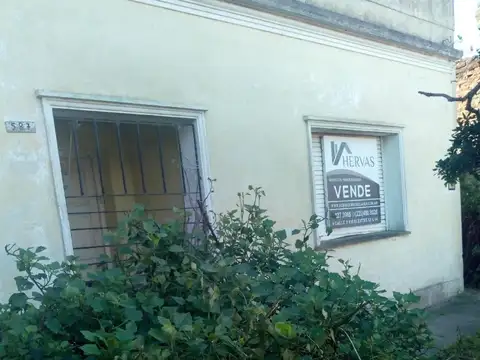 casa de 2 dormitorios amplio lote de 1800 m2. 141 y 526