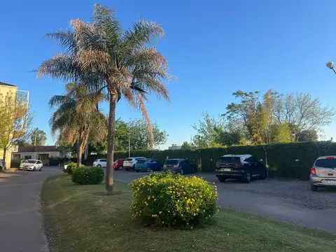 Departamento en Alquiler con 1 cocheras