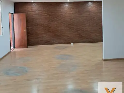 Oficina en Alquiler al Este