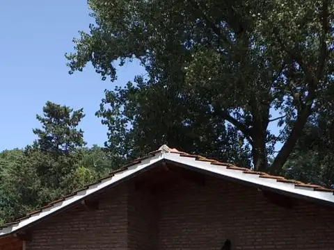 Hermosa Quinta en San Vicente, con potencial para comercios