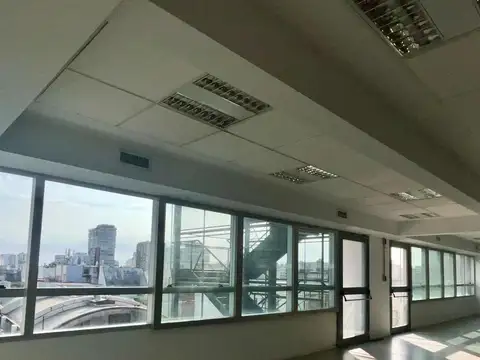 Oficina en Alquiler al Norte