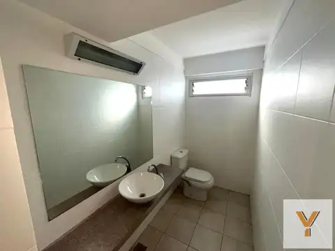 Oficina en alquiler - 2 Baños - Recoleta