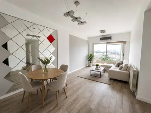 Venta 3 Ambientes Flores al Frente con Balcón - Muy Luminoso - Apto Crédito