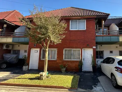 Depto Tipo Casa en Venta de 4 ambientes
