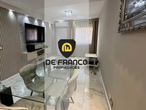 Venta Tríplex Barrio con Portón en San Miguel
