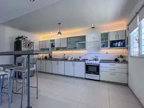 Casa en Venta en Barrio Felix U.Camet, USD 84.000