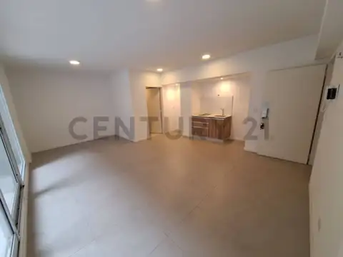 AV SAN MARTIN 1700, Piso 2