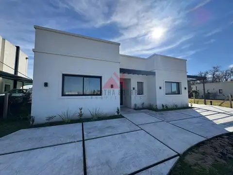 Casa  en Venta en Santo Tomas, Derqui, Pilar