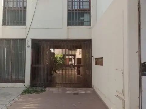 VENTA DUPLEX CON TERRAZA EN  QUINTA SECCION