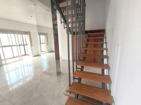 Caballito Venta Dúplex de 4 ambientes con cochera fija