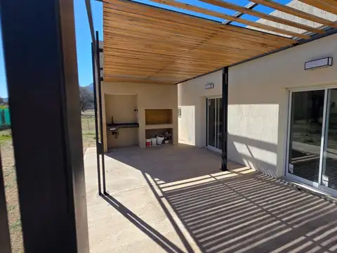 Casa en Venta en Juana Koslay, USD 215.000