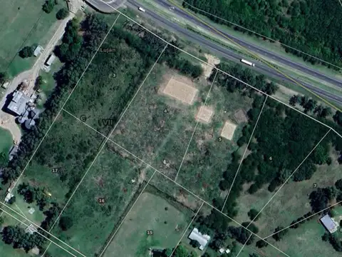 Hectareas en venta sobre autopista!