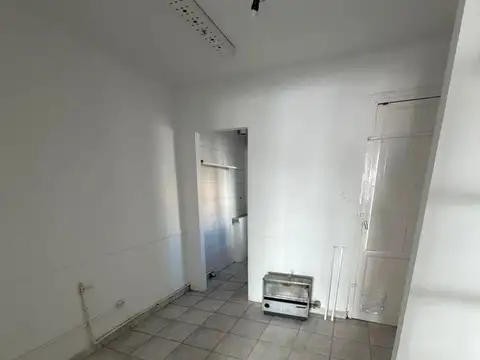 Oficina en Alquiler en Mendoza, $ 700.000
