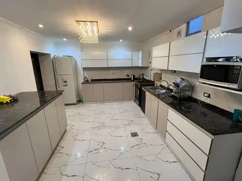 EXCELENTE PH AL FRENTE DE 6 AMBIENTES