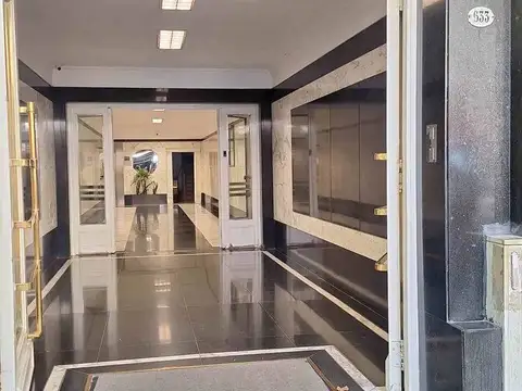 VENTA OFICINA EN MICROCENTRO 80 M2