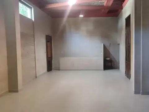 Local en Alquiler Via Púb.