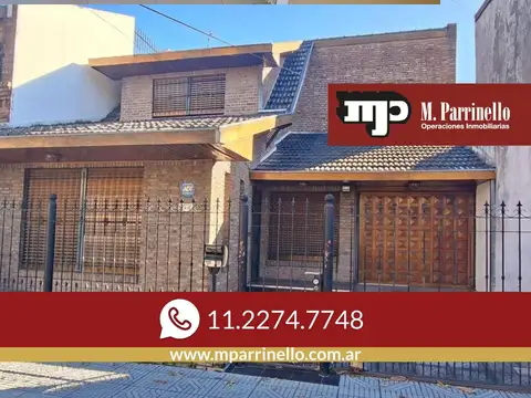 3 dormitorios   escritorio   jarin y cocheras - En Venta