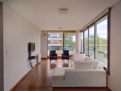 Condominios del alto: 2 dormitorios con cocheras y amenities (alquiler)