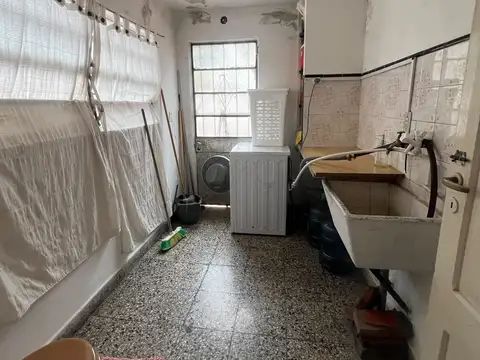 Casa en Alquiler con 1 cochera