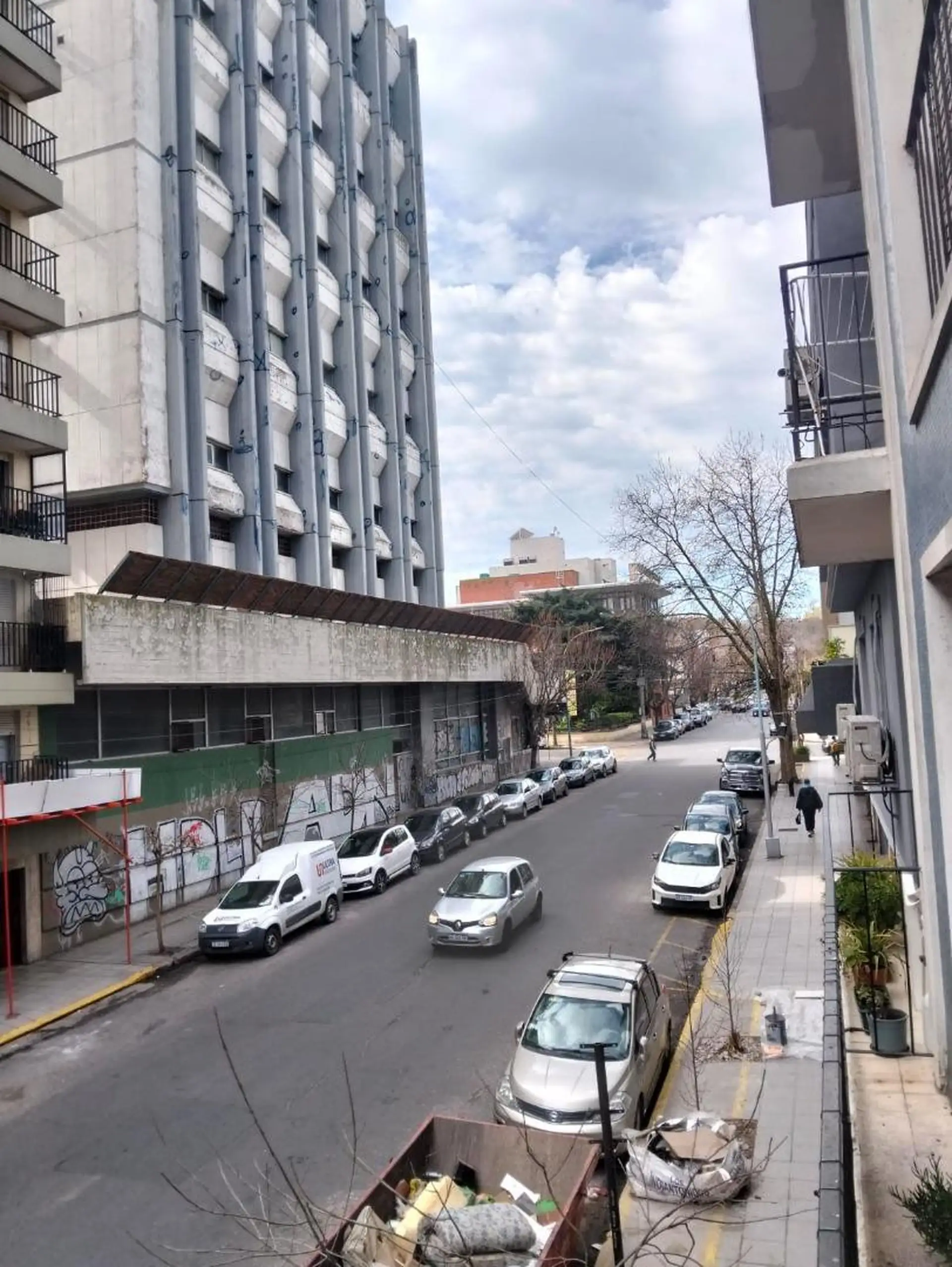 Depto 2 amb, 45m² con balcón — Zona Güemes