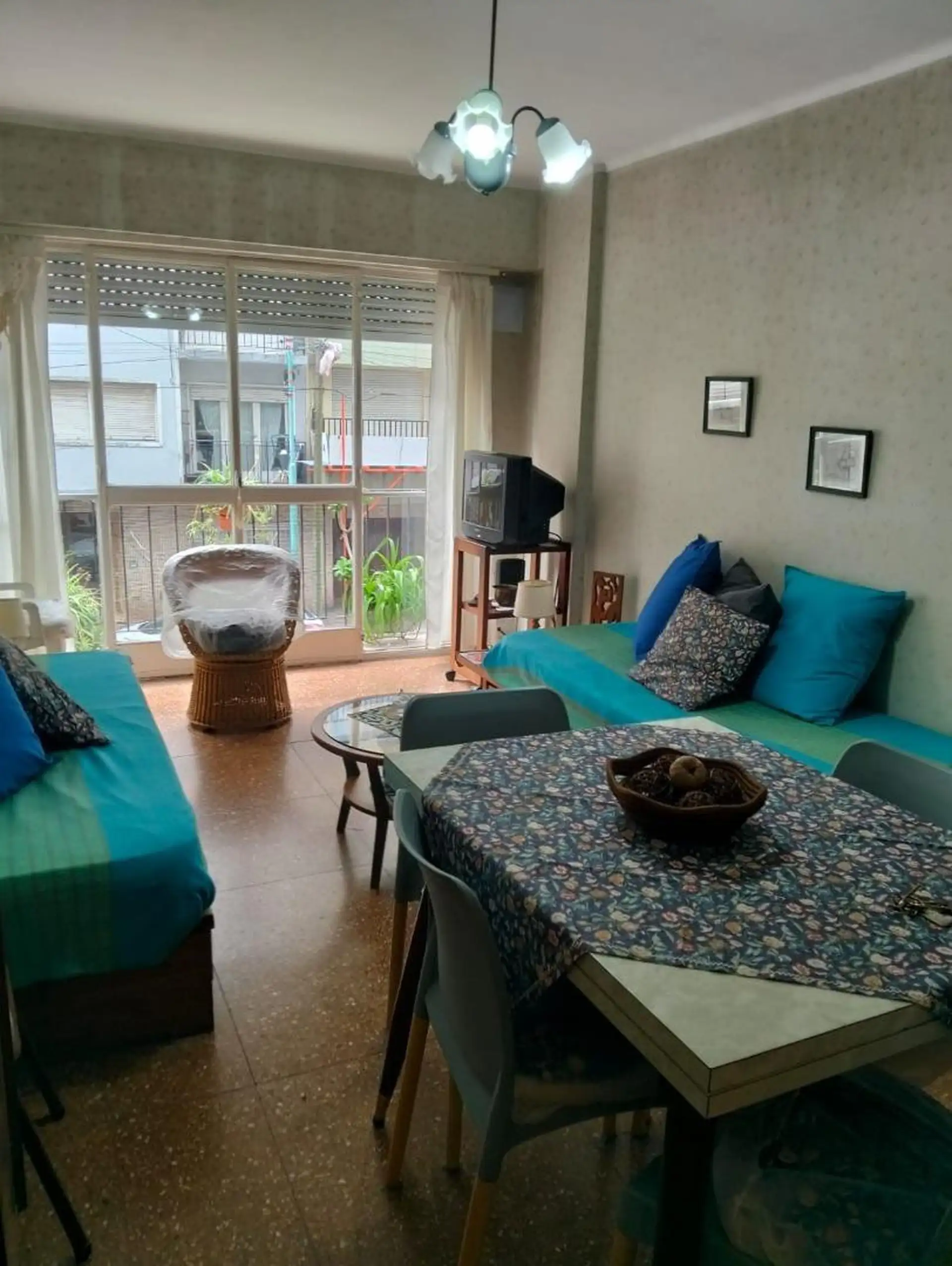 Depto 2 amb, 45m² con balcón — Zona Güemes