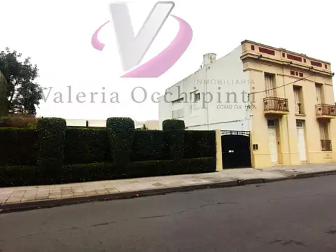Gran propiedad sobre unico lote de 26x34