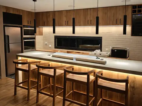 Espectacular casa de diseño a estrenar con muebles