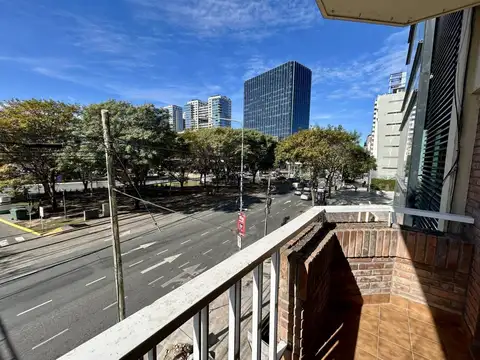 Av. del Libertador 200, Piso 2