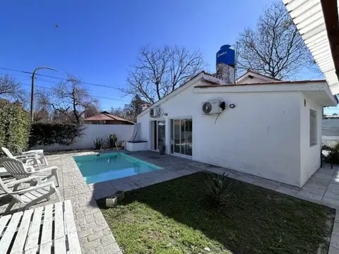 MONTEVIDEO 2700 - FUNES  - CASA 2 DORMITORIOS -