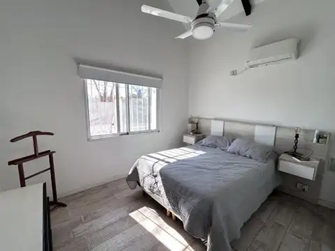 MONTEVIDEO 2700 - FUNES  - CASA 2 DORMITORIOS -