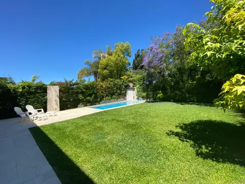 Casa 5 ambientes con 3 baños
