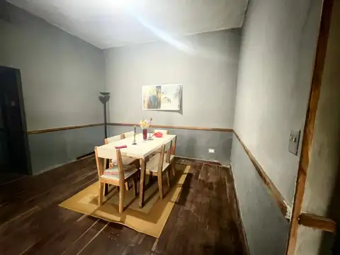 Casa en Alquiler con 2 cocheras