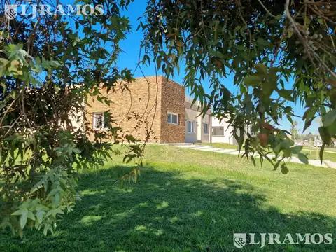 VENTA CASA EN CASUARINAS DEL PILAR