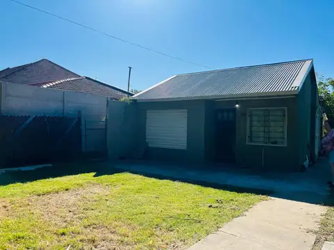 CASA  EN VENTA EN JOSÉ HERNÁNDEZ.