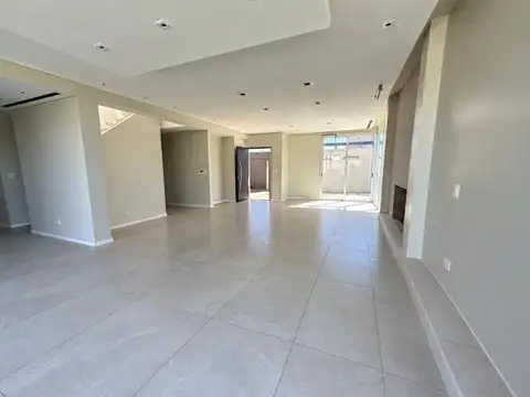 Casa en Venta en Pilar Centro, USD 100.000