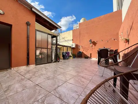 VENTA PH 3 AMB, GRAN TERRAZA S/EXPENSAS. FLORES