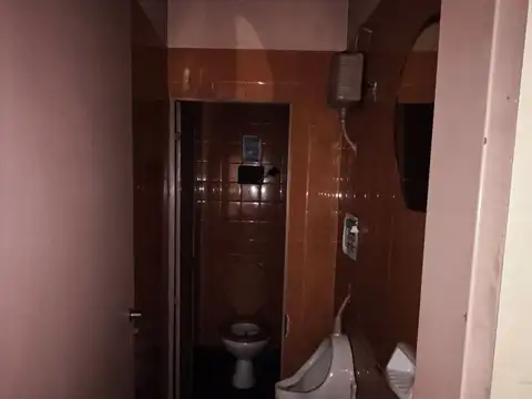 Local en Venta 57 años