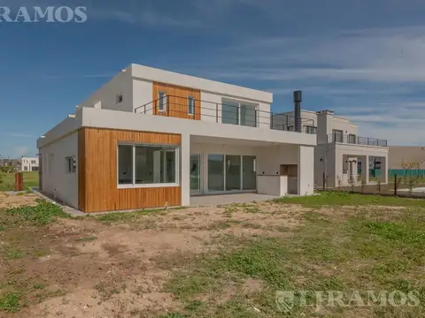 Av de los Lagos PUERTOS Riberas PGA
