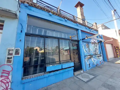 Av. Pte. J. D. Perón 975