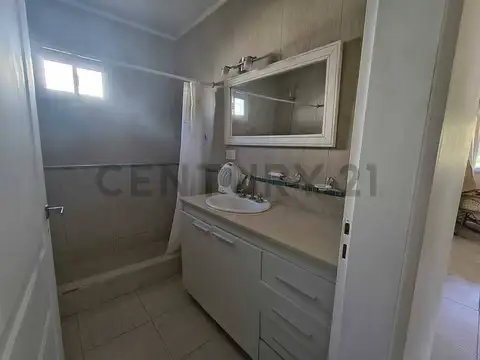 Los Tilos e/ Los Platanos y Algarrobo , Piso 0