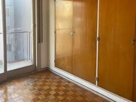 Saenz Peña al 1100 - Depto 2 amb. en alquiler en San Cristobal - Luminoso c/balcón!