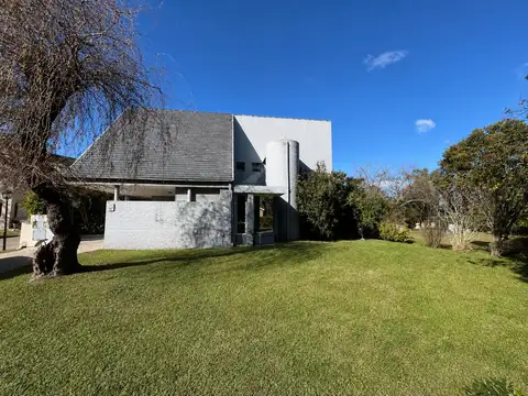 Casa en Venta en Boat Center, Tigre, 6 Ambientes, Amarra Propia