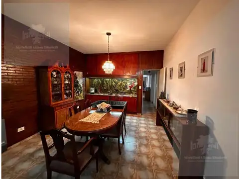 Casa 7 ambientes con 3 baños