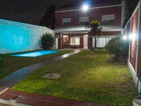 VENTA PH 4 AMB TAPIALES COCHERA PARQUE PISCINA 