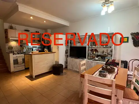 HERMOSO 2 AMB CON BALCÓN AL FRENTE. BAJAS EXPENSAS