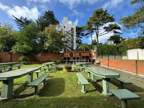 Departamento en Venta con 10 cochera