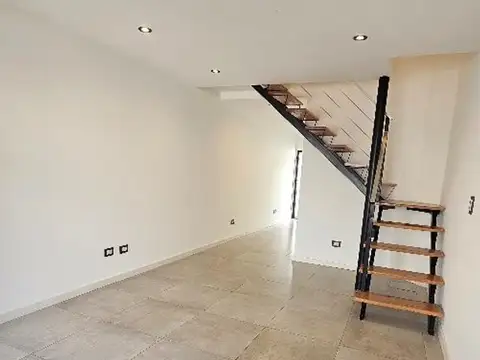 Depto Tipo Casa en Venta 2 años