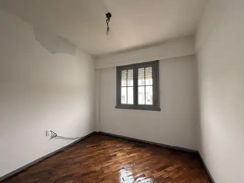 Avenida Piedra Buena 4700, Piso 1